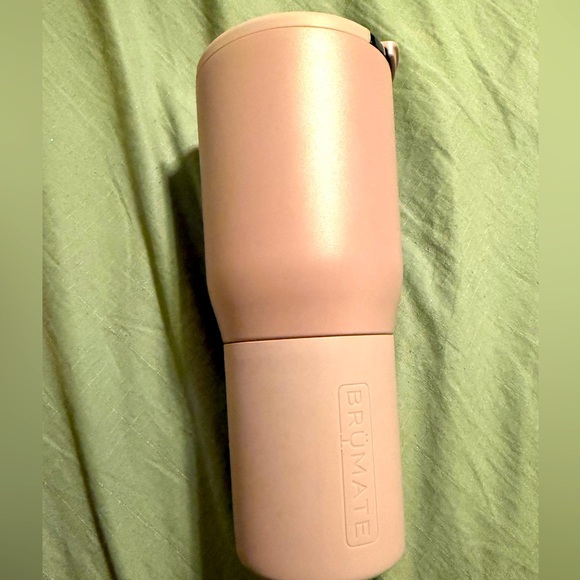 Brumate Nav Tumbler Cup (35 oz Lilac) - Picture 1 of 5